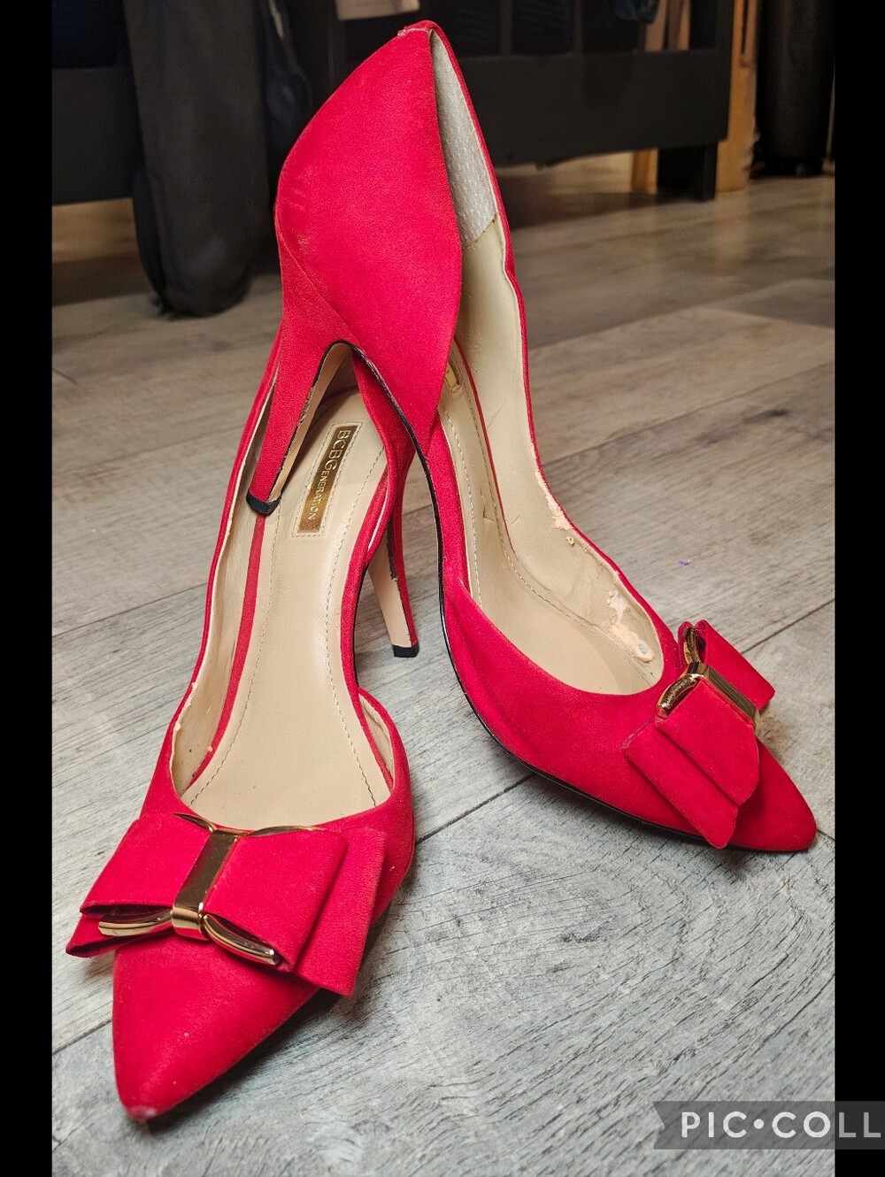🌹Y2K BCBGeneration Red Suede Bow Pointed Toe D'Orsay Heels Pumps🌹